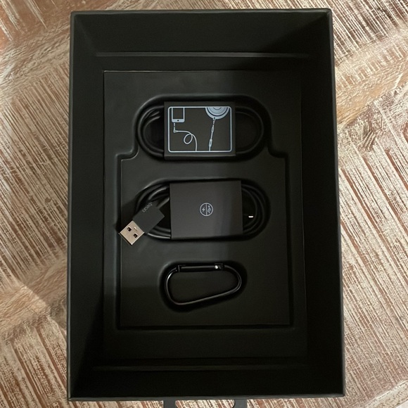 Beats Solo 2 Wireless Special Edition Space Gray - Picture 4 of 14